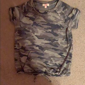 Camouflage shirt with pockets